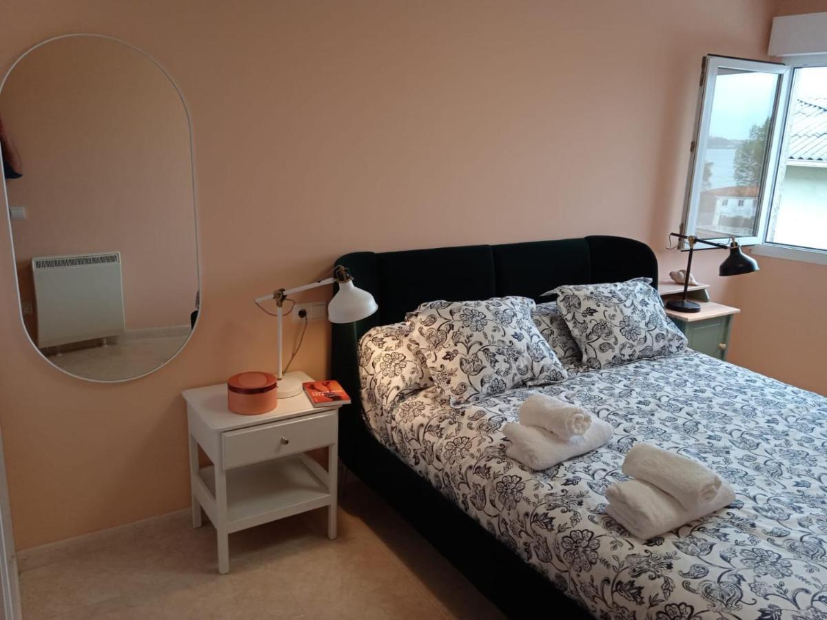 Apartment O Enxidro Playa, A 40 M De Playa Jardin Boiro
